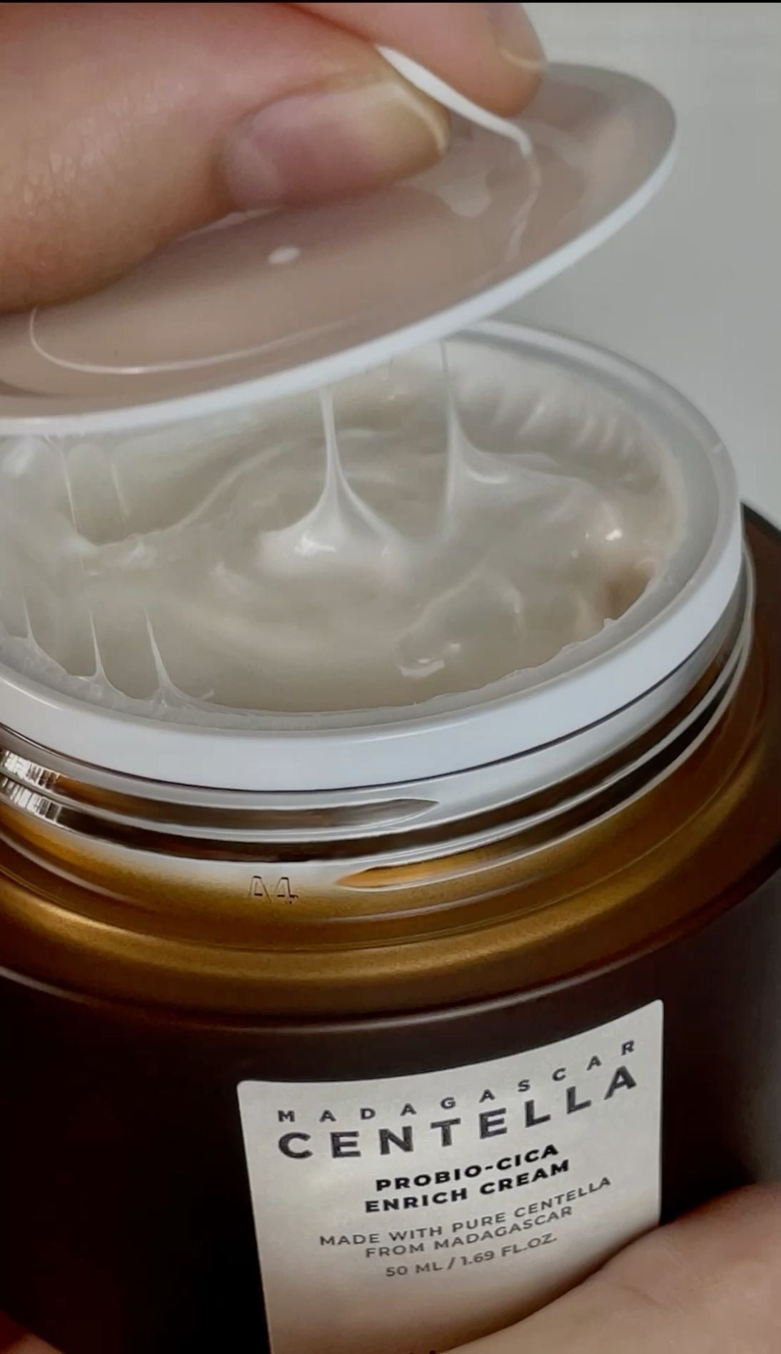 Madagascar centella probio cica enrich cream